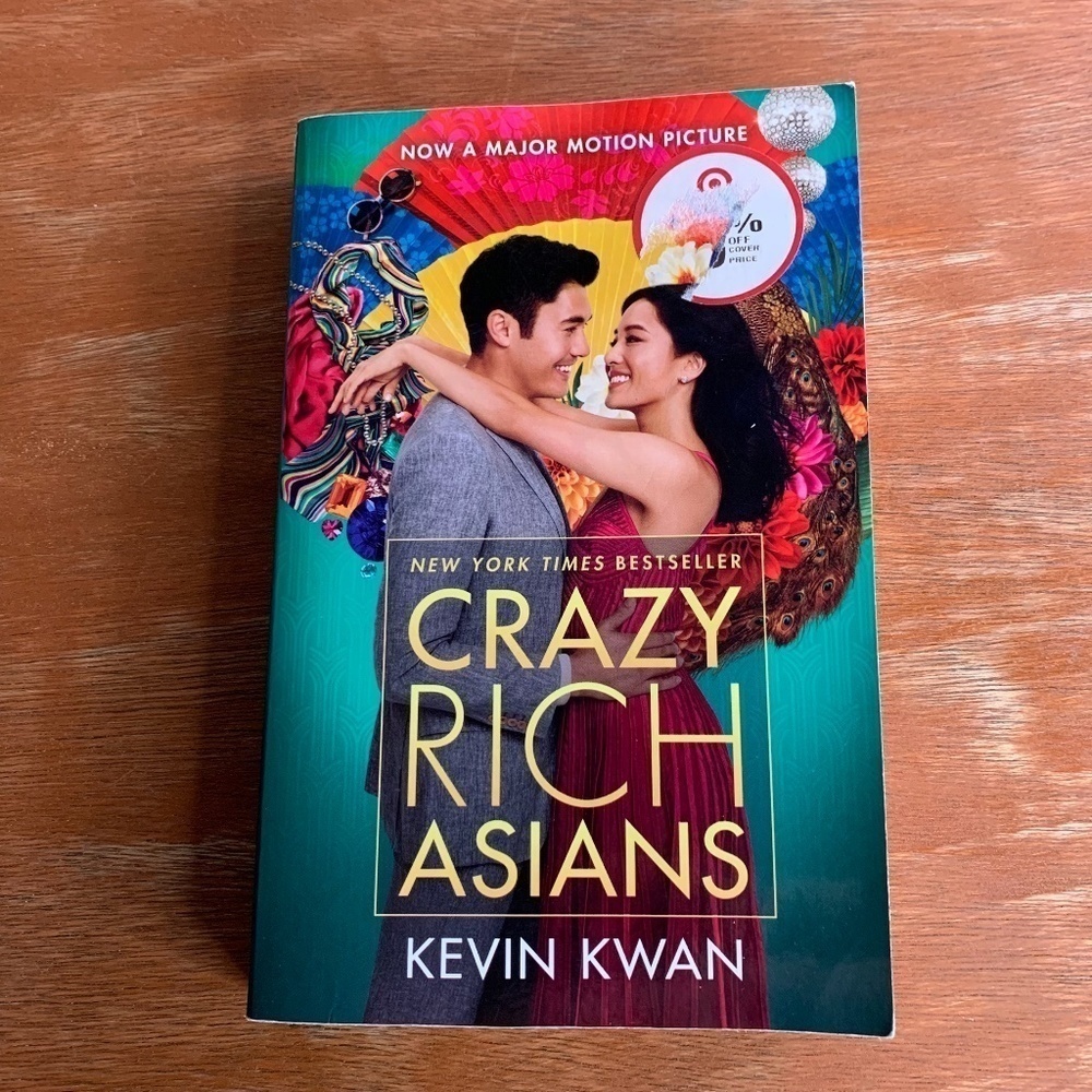 Crazy Rich Asians  By Kevin Kwan Paper Back Book New York Times Bestseller